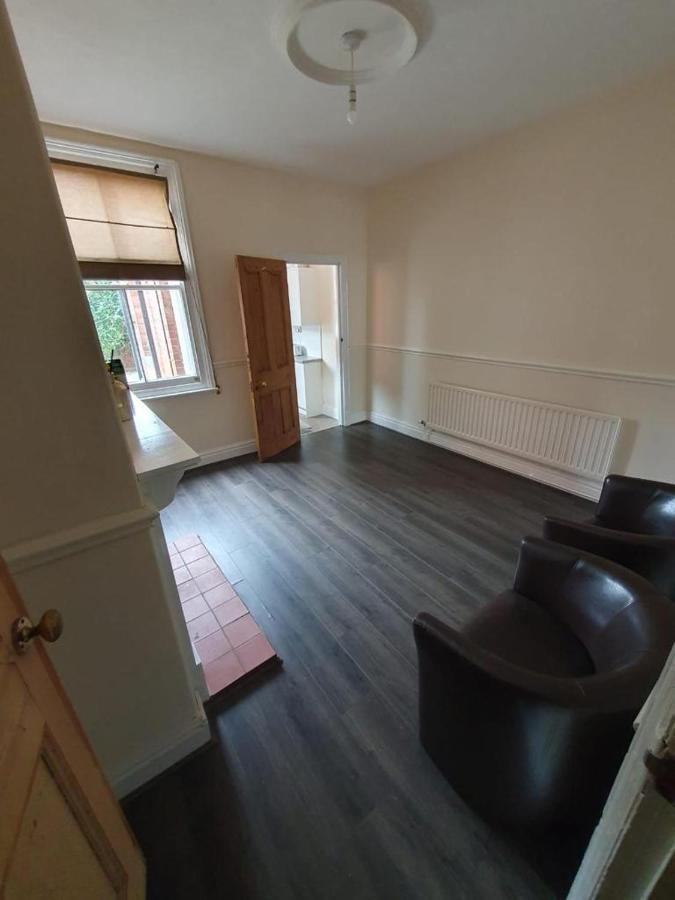 2 Bedroom House - Hopefield Road Leicester Ngoại thất bức ảnh